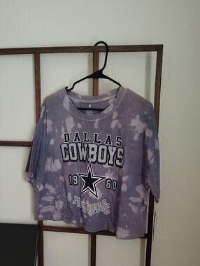 NFL Dallas Cowboys Purple Tie-Dye Crop Tee